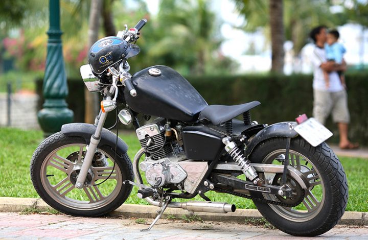 Concessionária de Montanha deve indenizar homem que foi preso por dirigir moto com placa adulterada