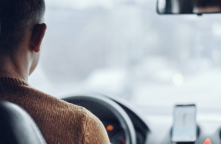 Empresa de App de transporte deve responder por suposta conduta discriminatória de motorista