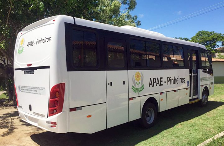 Apae de Pinheiros adquire ônibus com a ajuda de recurso de penas pecuniárias