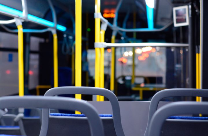 Passageira que lesionou a coluna em transporte público da Grande Vitória deve ser indenizada