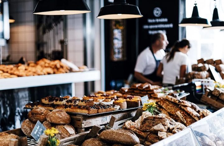 Confeitaria é condenada após tortas estragadas serem servidas em casamento