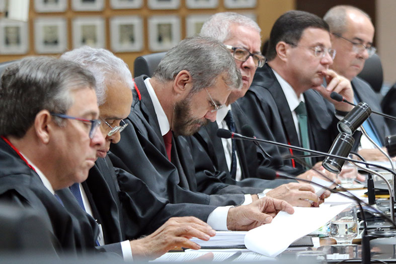 Desembargadores no Tribunal Pleno