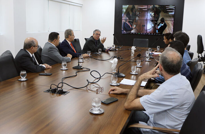 Desembargador Jorge Henrique Valle dos Santos preside reunião do Comitê de Atenção ao Primeiro Grau