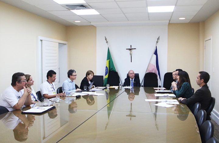 Presidente do TJES recebe diretoria do Sindijudiciário e anuncia o atendimento de cinco itens da pauta dos servidores