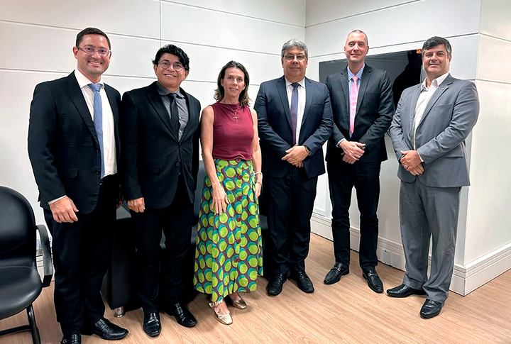 Regularização Tributária Capixaba é pauta central de encontro no TJES