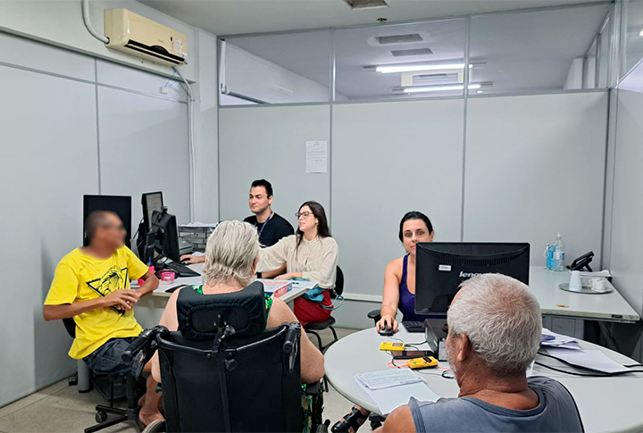 Servidores do TJES atendem os jurisdicionados na 2ª Semana de Regularização Tributária.