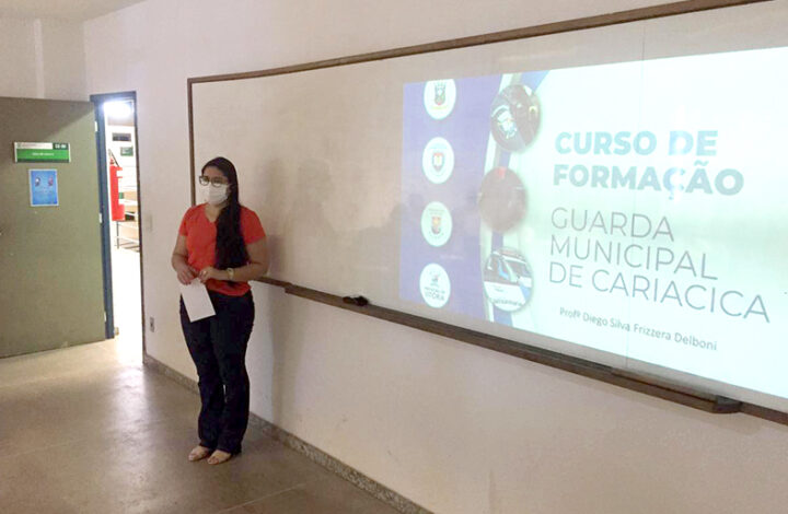 Servidora do TJES fala sobre conciliação para futuros guardas municipais de Cariacica