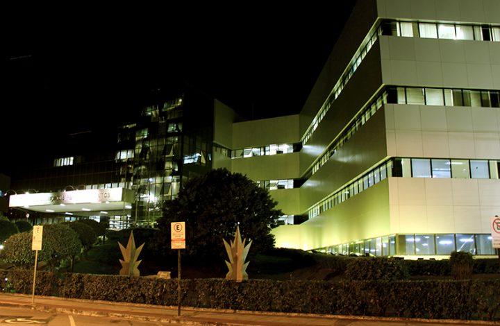 Prédio do Tribunal de Justiça do Espírito Santo recebe iluminação em adesão ao Setembro Amarelo