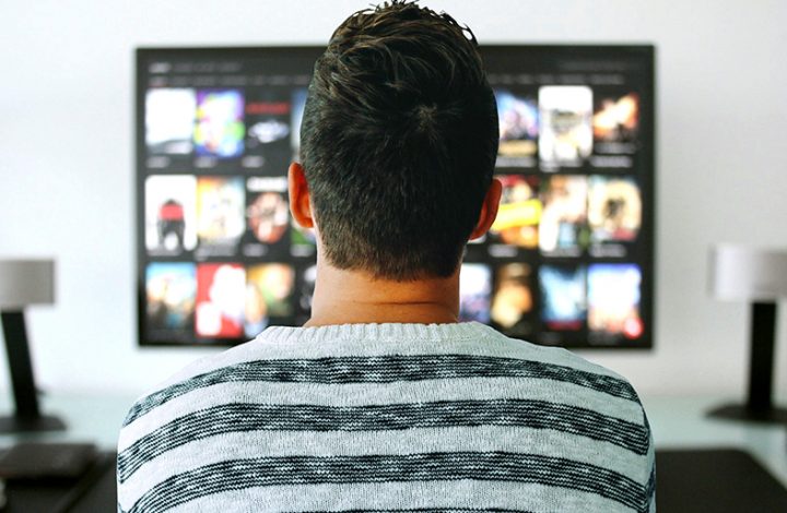 Negado pedido indenizatório de cliente que teve conta suspensa em plataforma de filmes e séries