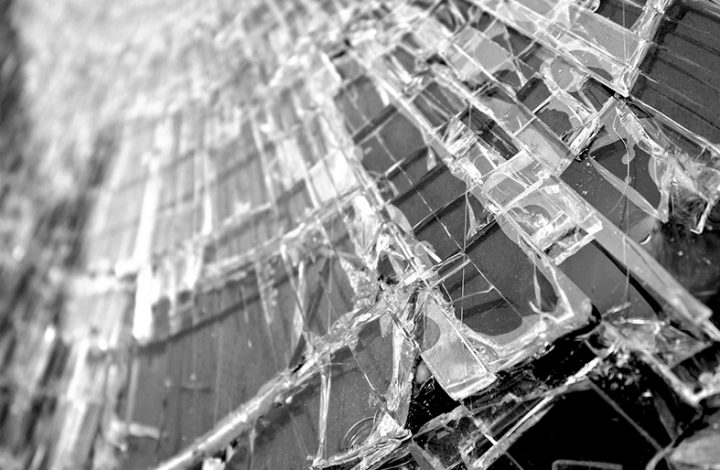 Homem receberá R$2 mil em indenização após mesa de vidro estourar